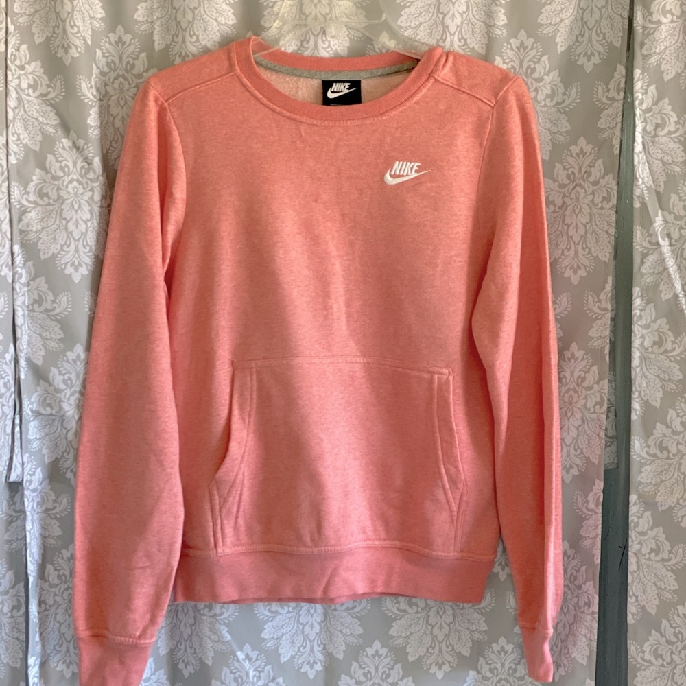 Nike pullover sweatshirt